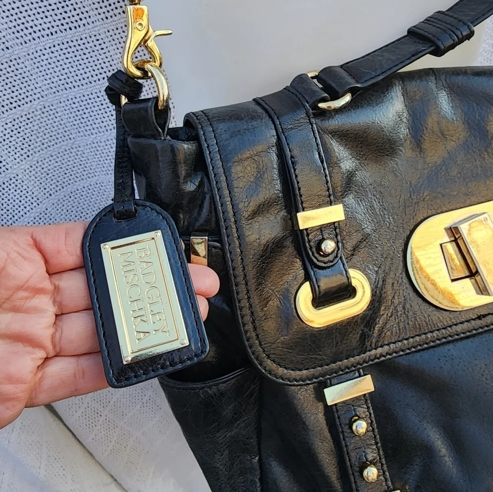Badgely Mishka‎ chain link satchel